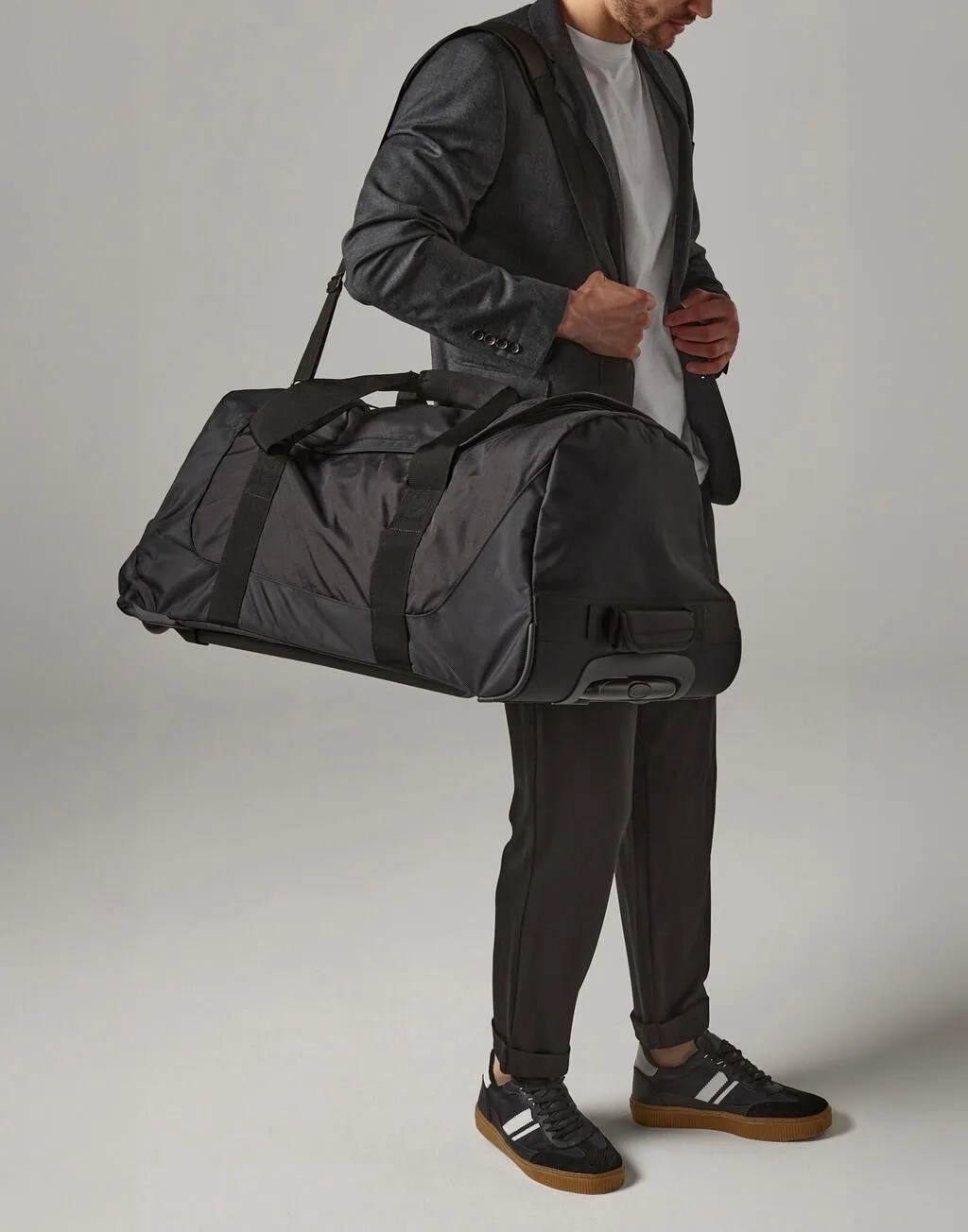 Vessel™ Team Wheelie Bag