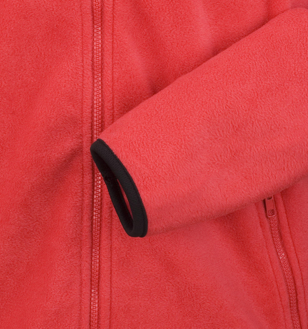 Fashion Fit Outdoor Fleece