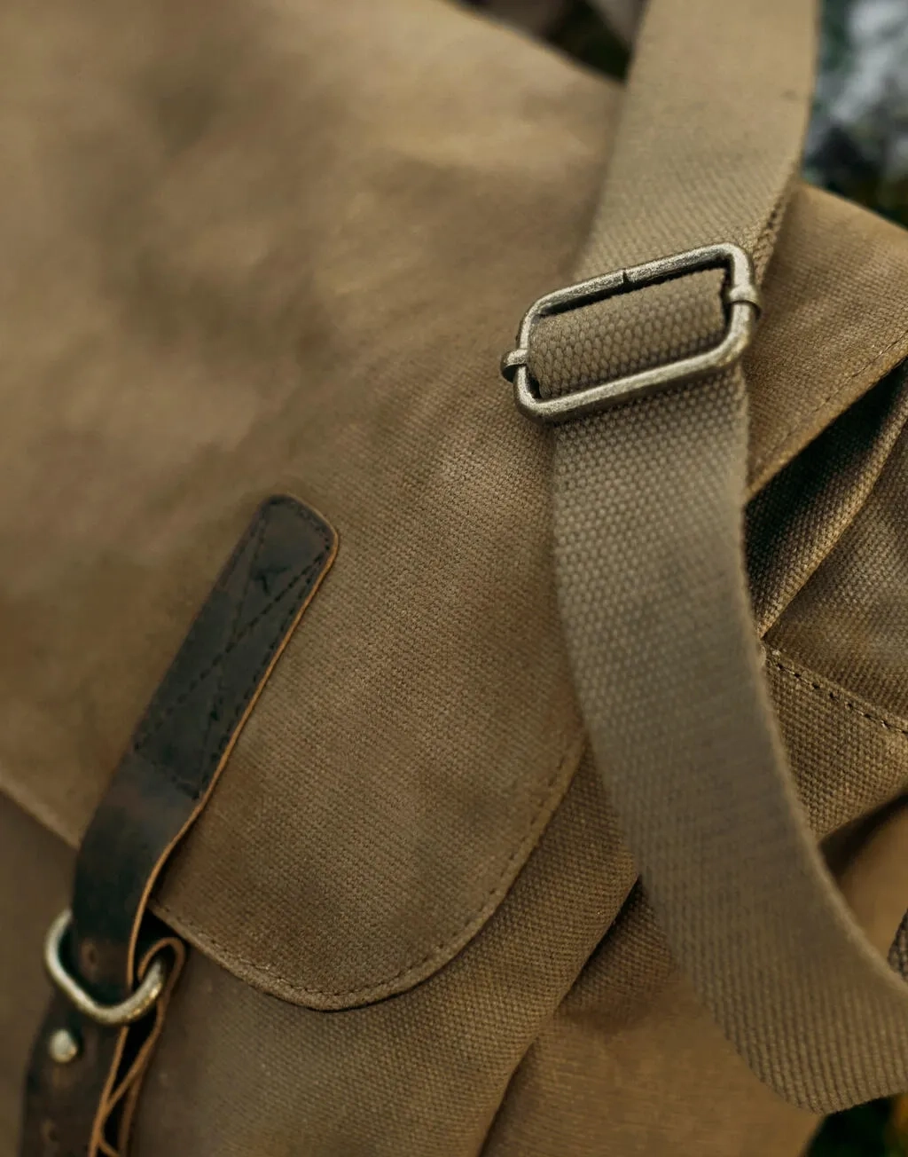 Heritage Waxed Canvas Messenger