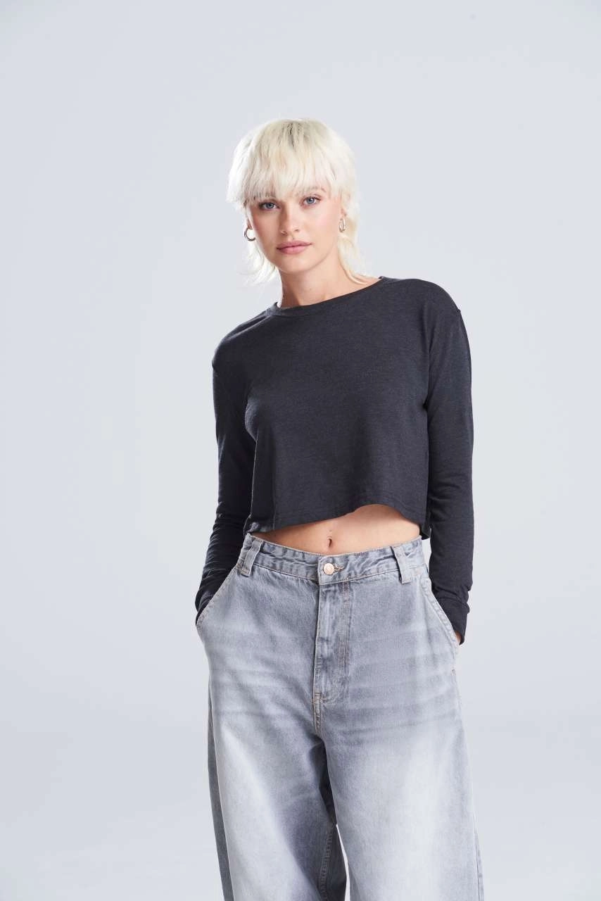 NŐI HOSSZÚ UJJÚ RÖVID FAZONÚ FELSŐ