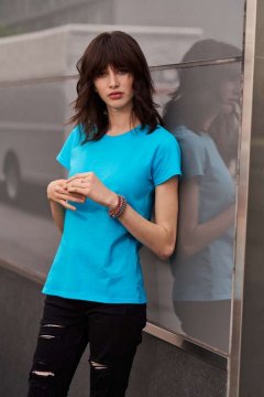 WOMEN'S LIGHTWEIGHT TEE