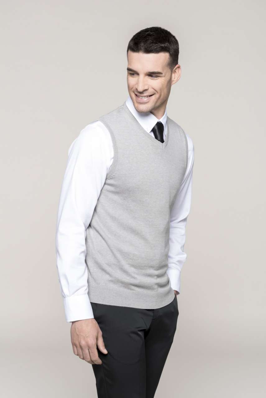 MEN'S SLEEVELESS V-NECK JUMPER