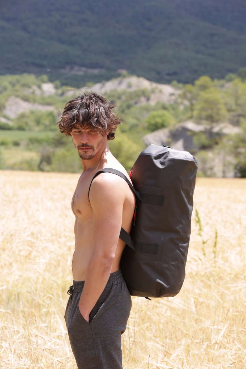WATERPROOF SPORTS BAG